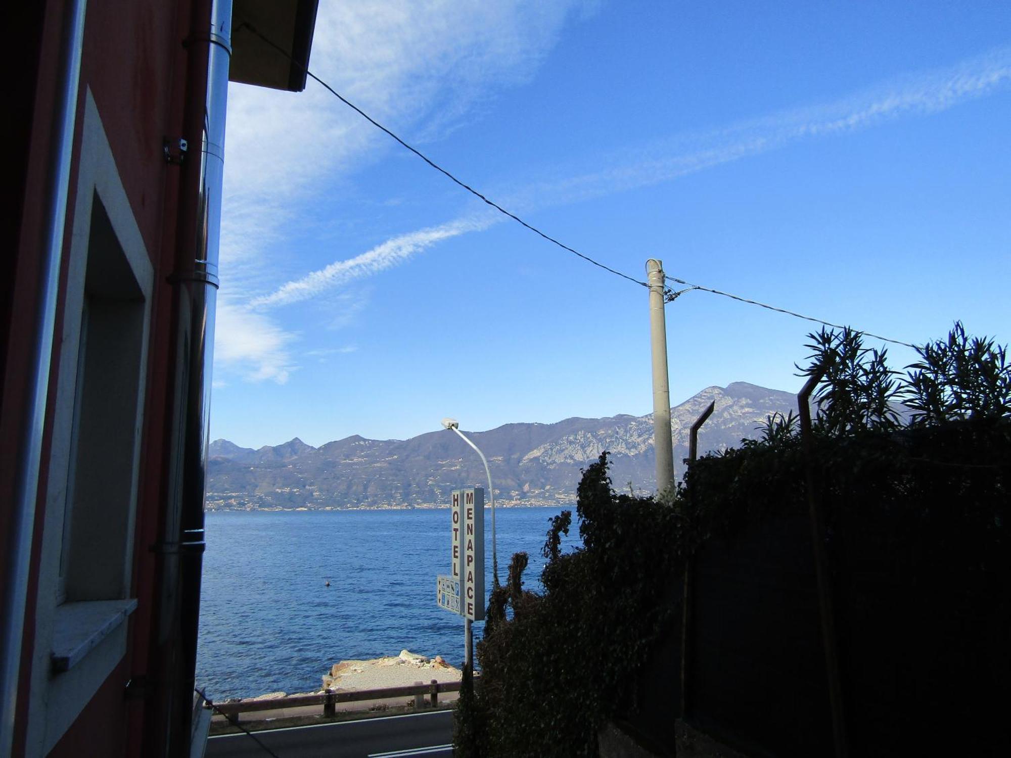 Hotel Menapace Torri Del Benaco Exterior foto